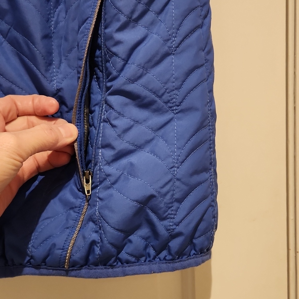 New Balance Women's M Blue Quilted Running Vest - Picture 3 of 6